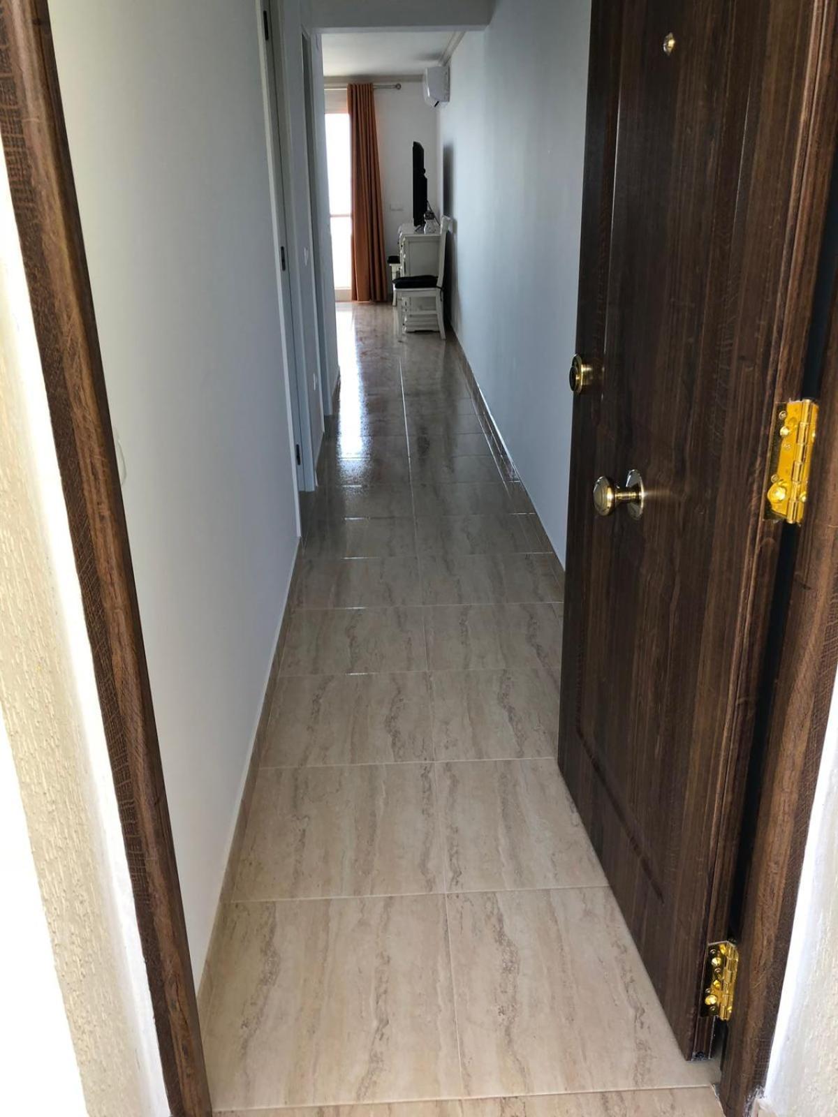 4-2, Edificio Eden Roc I Apartment